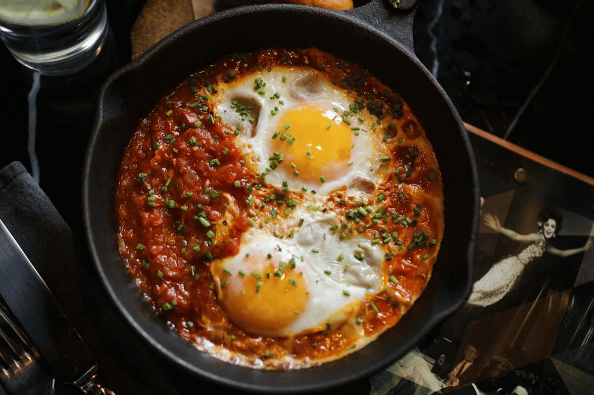 ilustrasi nasi telur pedas ala Jepang