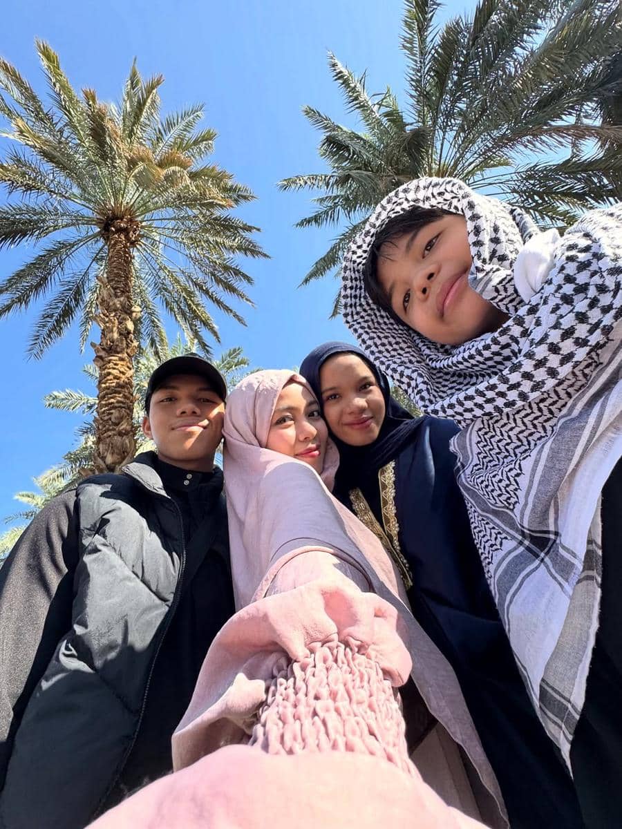 Sohwa Halilintar saat di Madinah