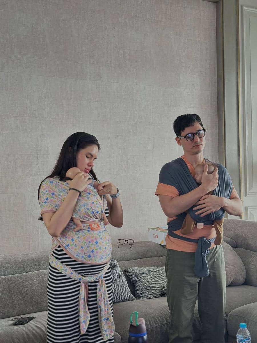 Steffi Zamora ikut kelas breastfeeding.