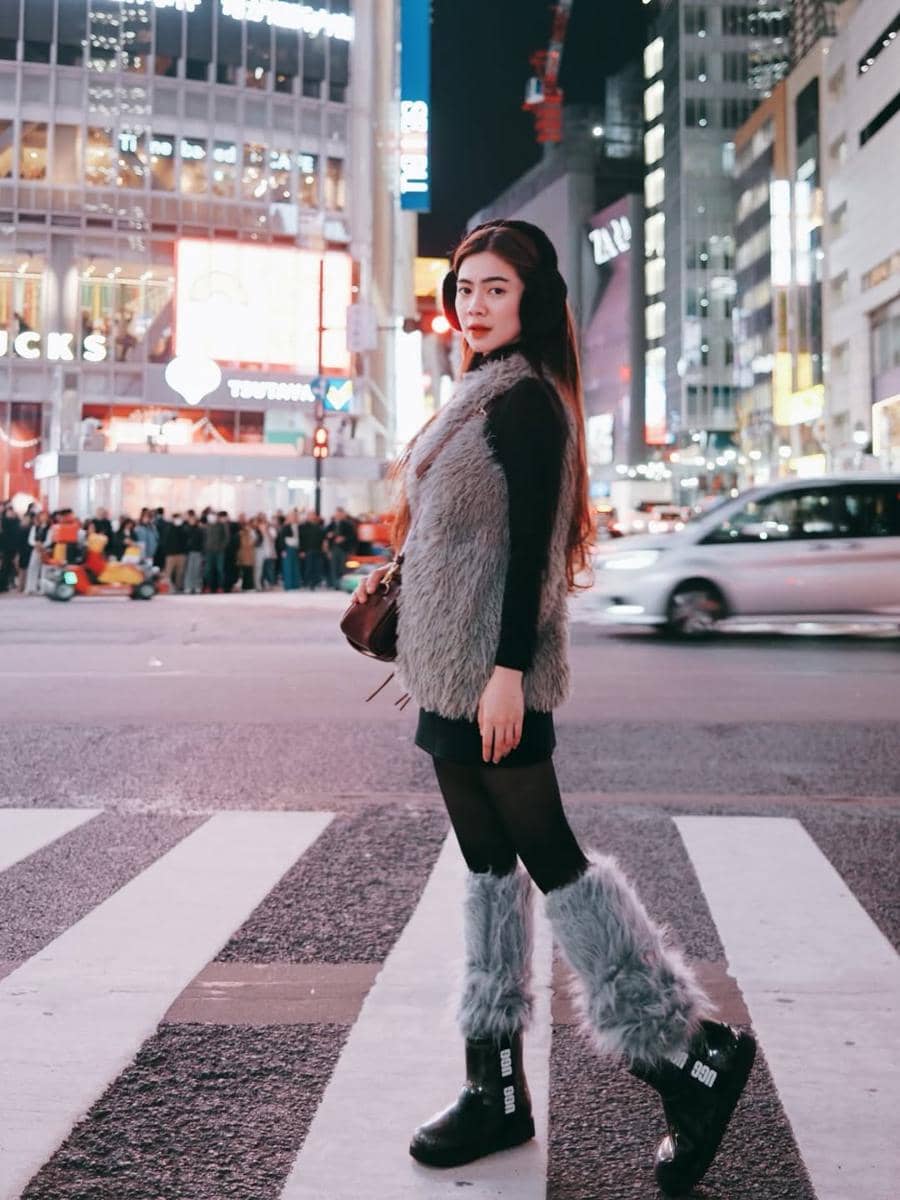 Felicya Angelista pemotretan di Shibuya Crossing