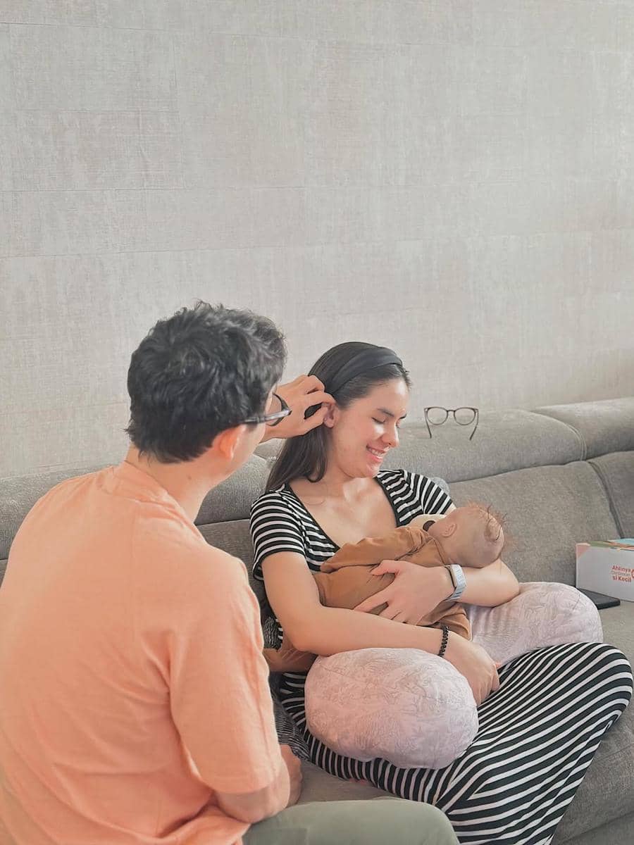 Steffi Zamora ikut kelas breastfeeding.