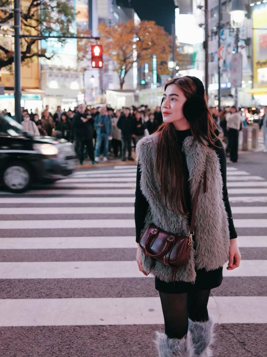 Felicya Angelista pemotretan di Shibuya Crossing