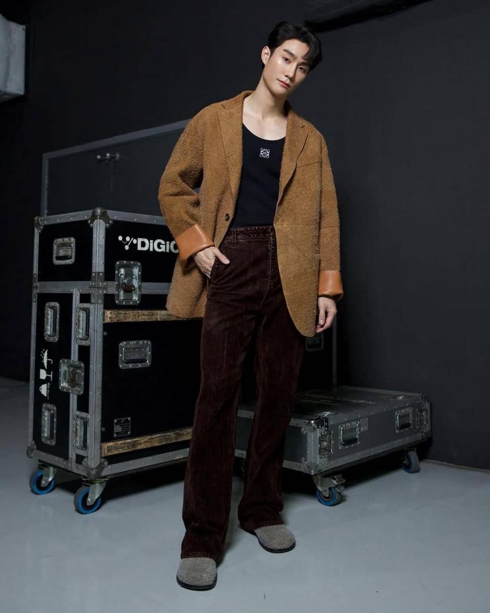 Inspirasi outfit Force Jiratchapong