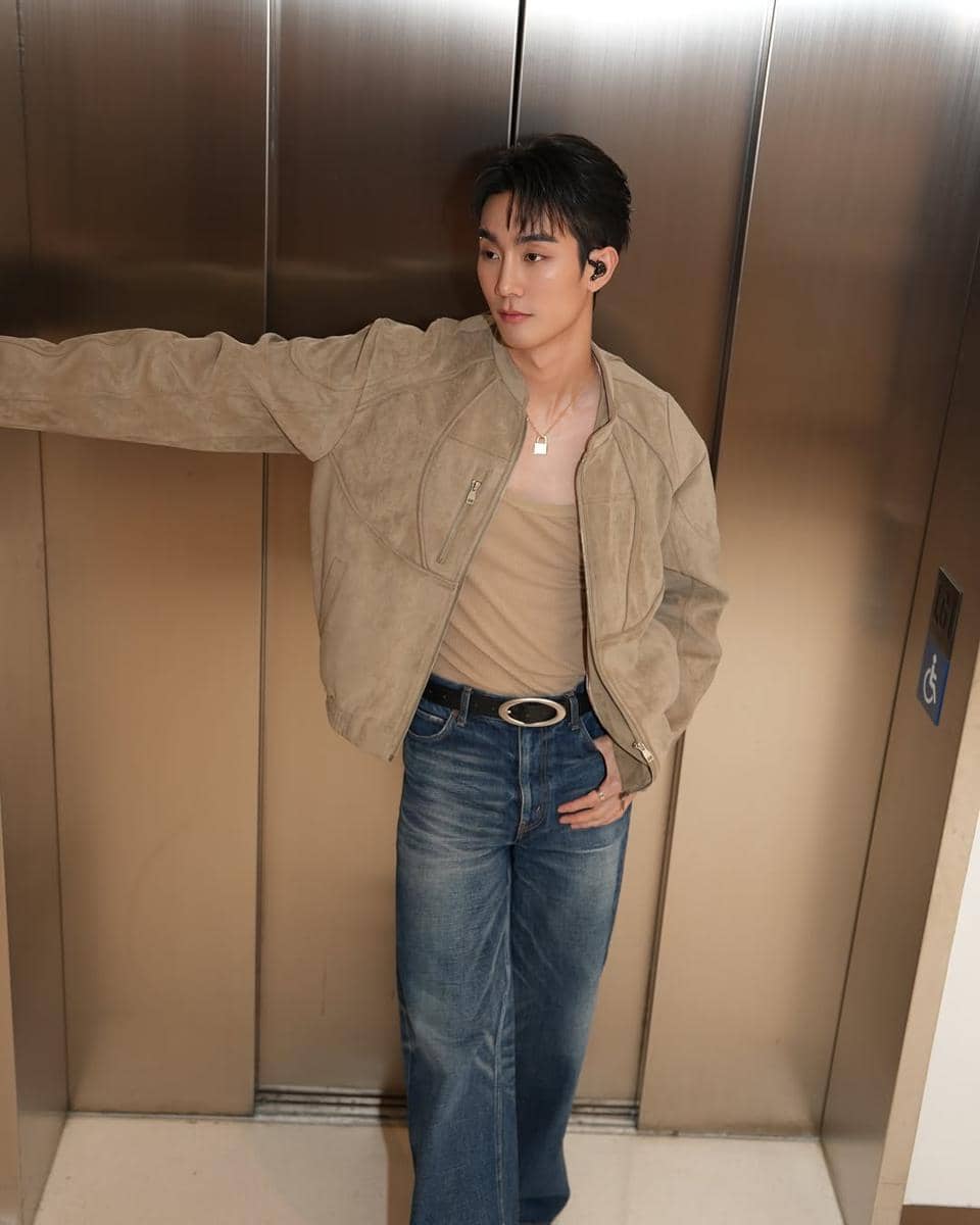 Inspirasi outfit Force Jiratchapong