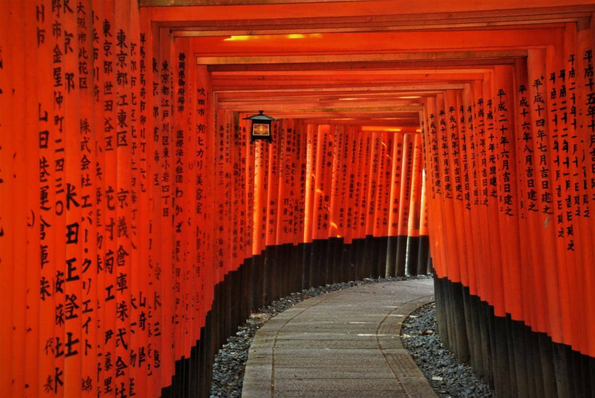 ilustrasi Fushimi Inari Shrine