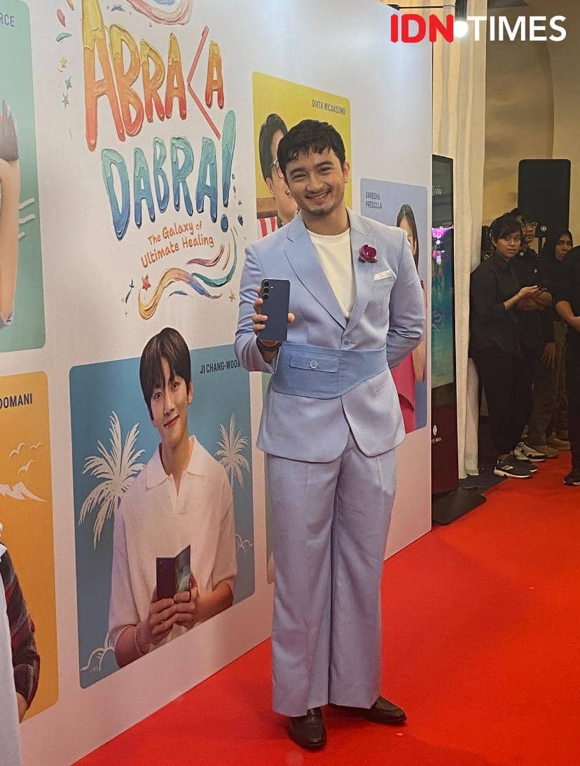 potret artis di red carpet ABRACADABRA, Jakarta, Jumat (28/11/2025)