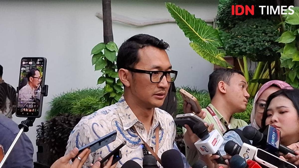 Juru Bicara KPK, Budi Prasetyo, di KPK, Jumat (28/11/2025). (IDN Times/Amir Faisol)