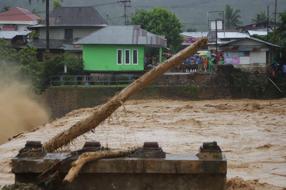 Banjir bandang di Sumatra