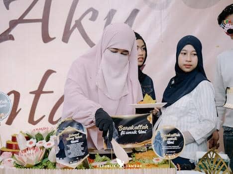 potret ulang tahun Umi Pipik