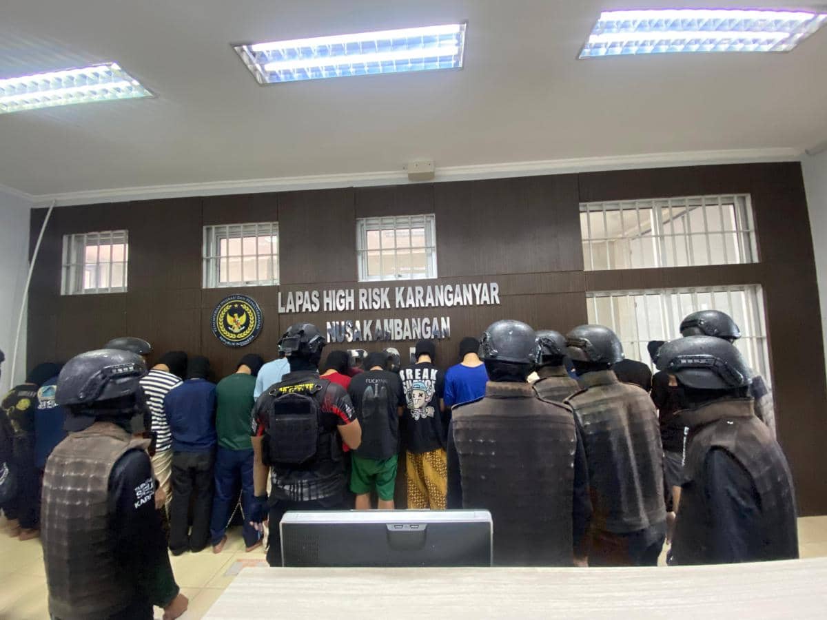 Nusakambagan, warga binaan