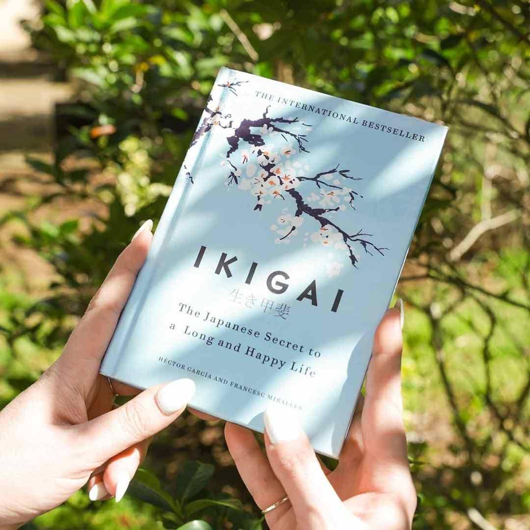 buku Ikigai: The Japanese Secret to a Long and Happy Life 
