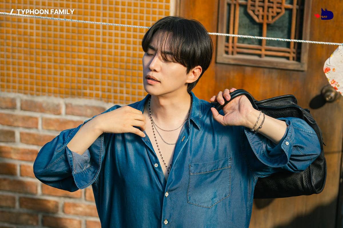 Lee Junho di Typhoon Family