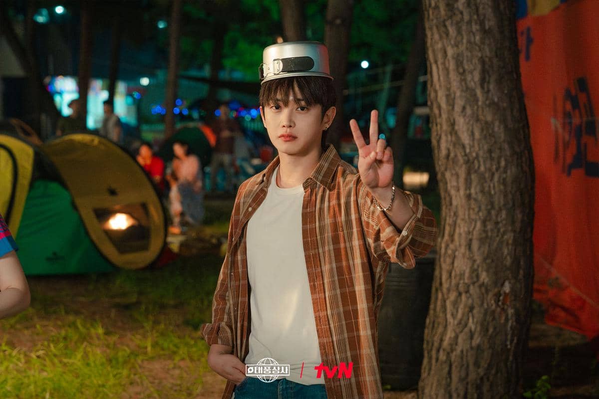 Kim Min Seok di balik layar Typhoon Family