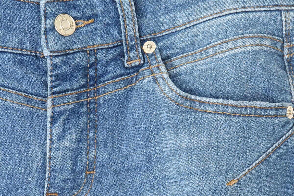 ilustrasi celana jeans thrifting