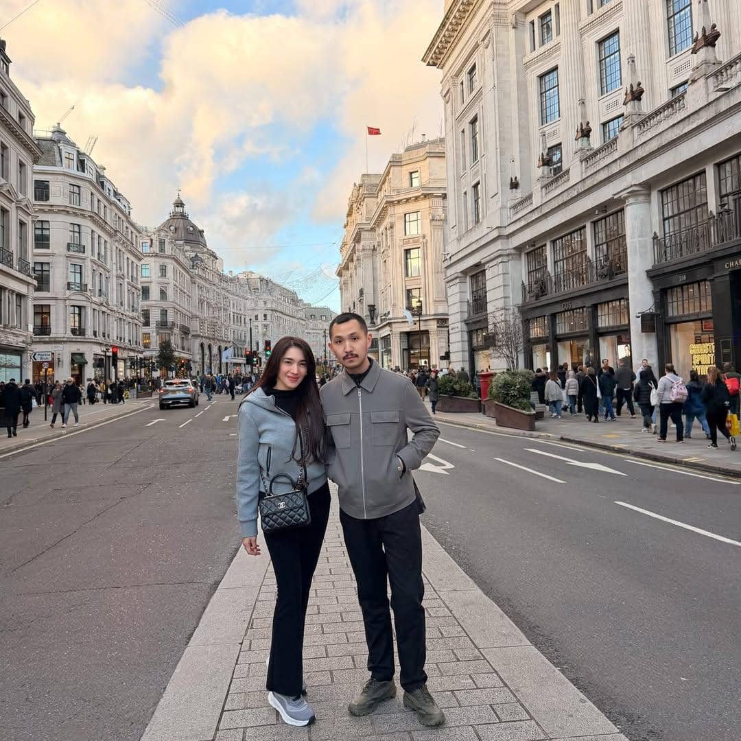 Angel Karamoy Liburan ke London bareng Kekasih
