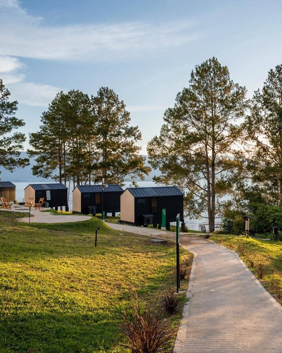 Bobocabin Patra Parapat, Toba 