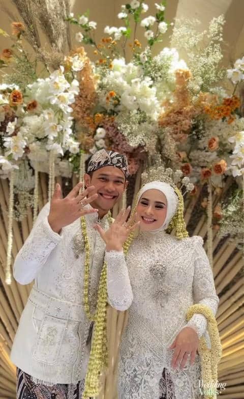 Pernikahan Fajar Alfian dan Firly