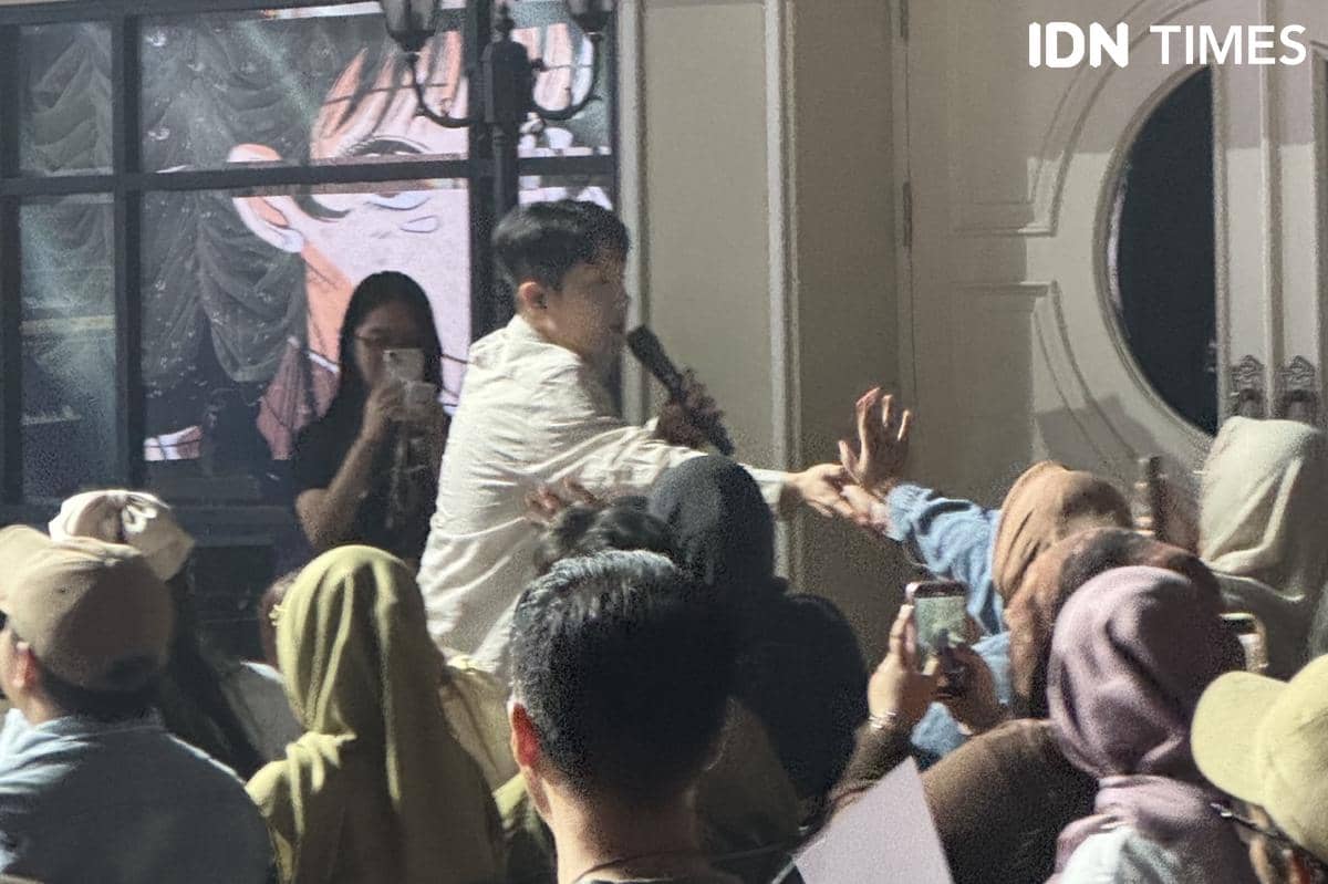 momen konser Dept di Jakarta pada Sabtu (29/11/2025)