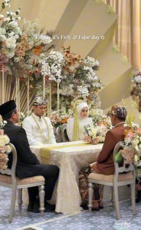 Pernikahan Fajar Alfian dan Firly