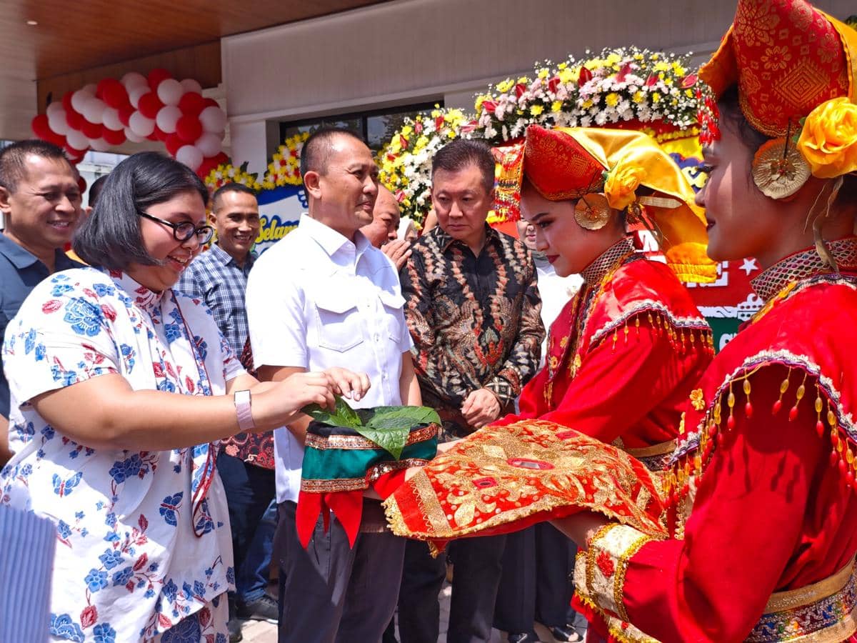 Peresmian MakCiak Signature Cijantung