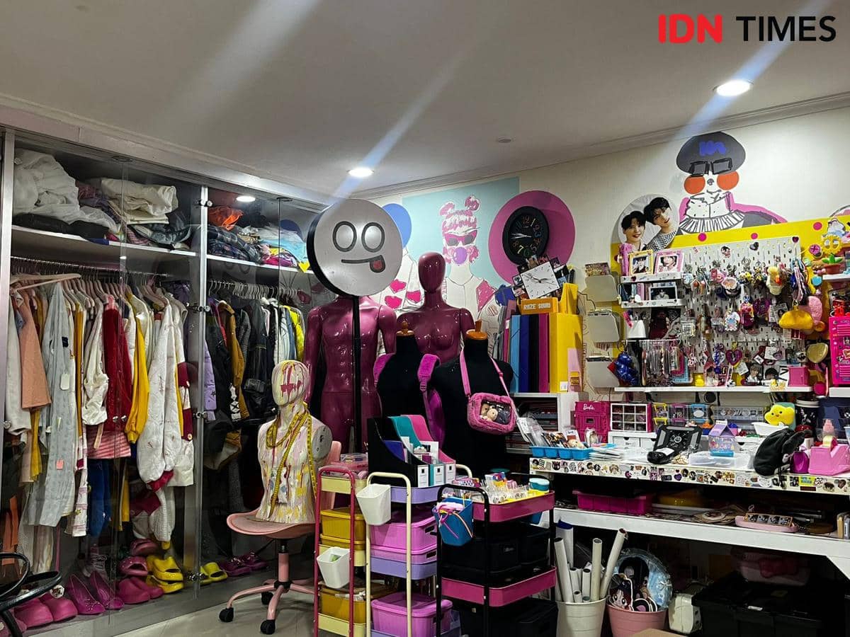 Suasana workshop Bertha Puspita, Fashion Designer Tooyoung dan Youngwoong