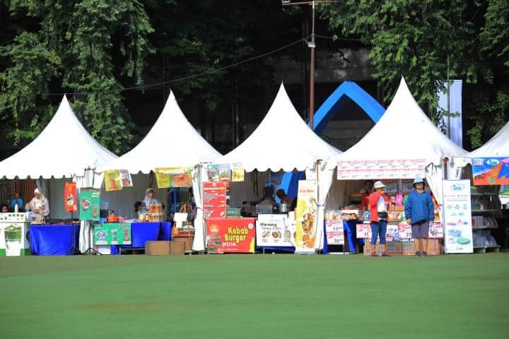 Bazaar UMKM di pembukaan Tangerang Great Sale 2025