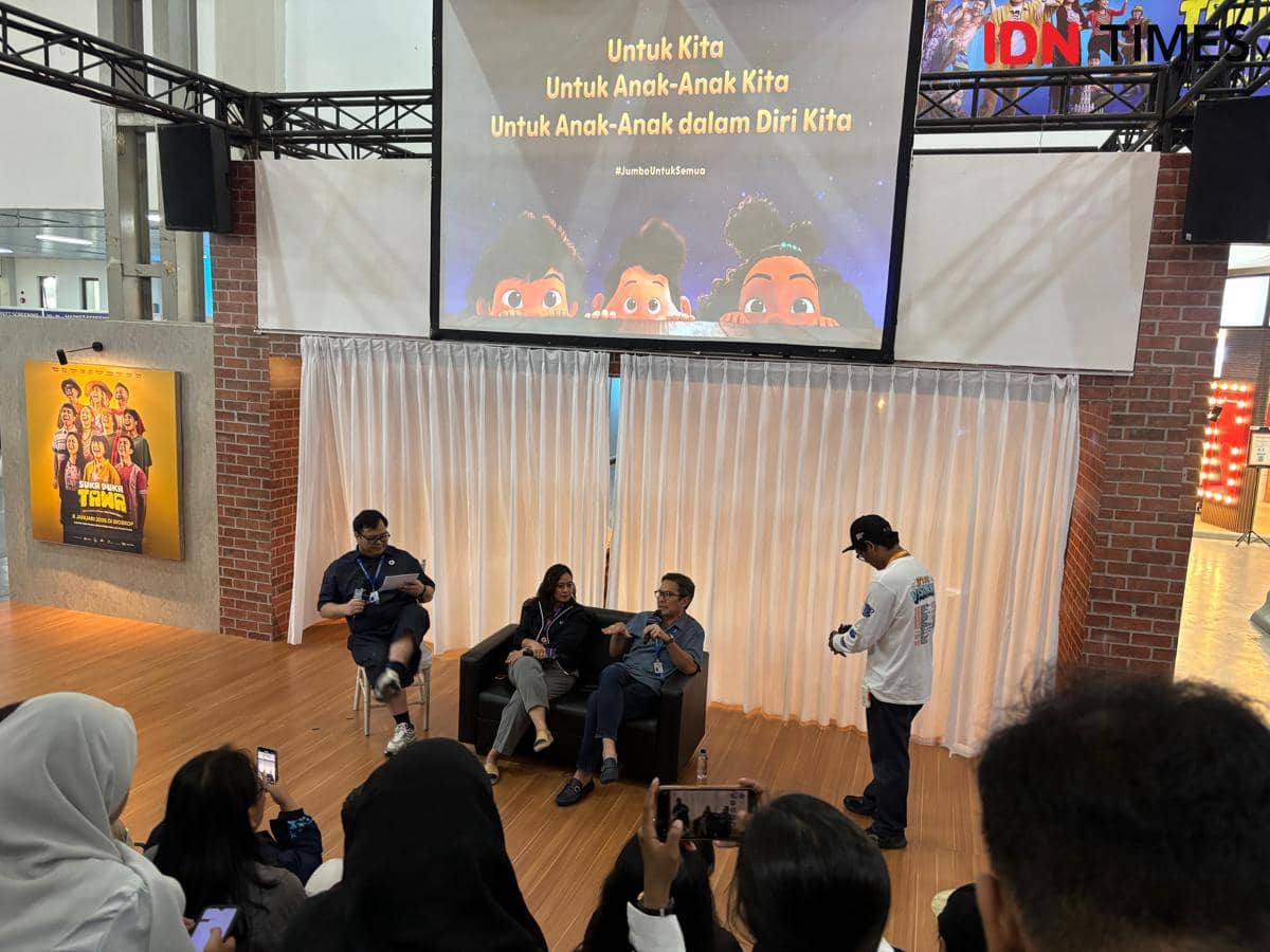 Diskusi Beyond The Next Stories with Na Willa dalam rangkaian JAFF Market 2025, di JEC Yogyakarta, Sabtu (29/11/2025). (IDN Times/Herlambang Jati Kusumo)