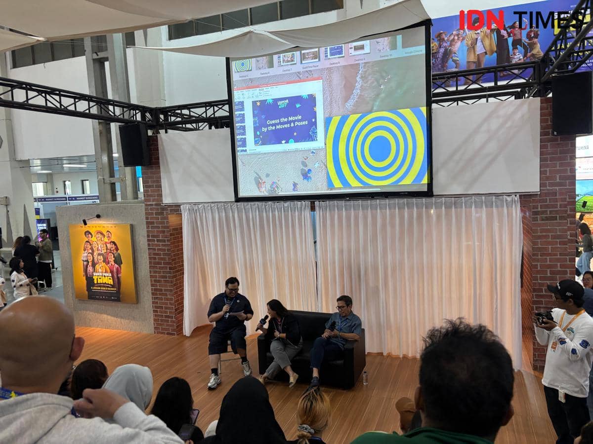 Diskusi Beyond The Next Stories with Na Willa dalam rangkaian JAFF Market 2025, di JEC Yogyakarta, Sabtu (29/11/2025). (IDN Times/Herlambang Jati Kusumo)