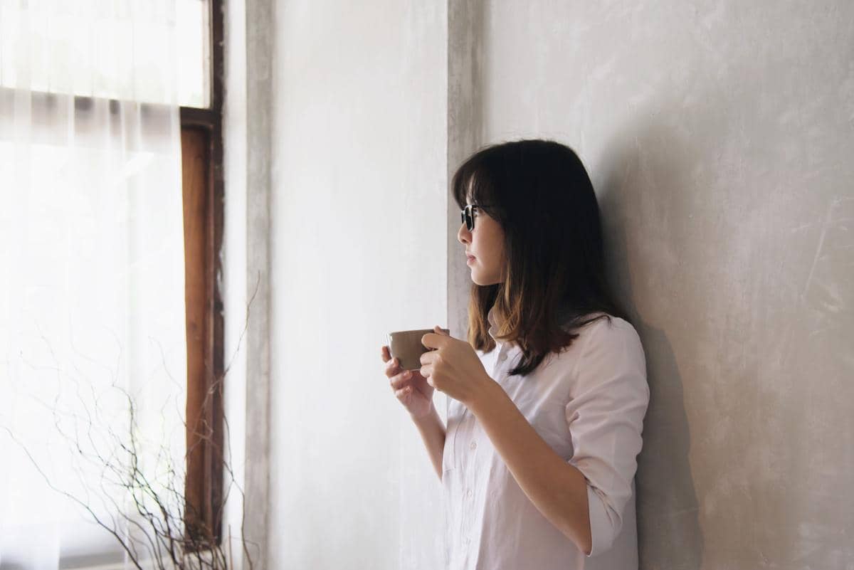 ilustrasi perempuan self-talk