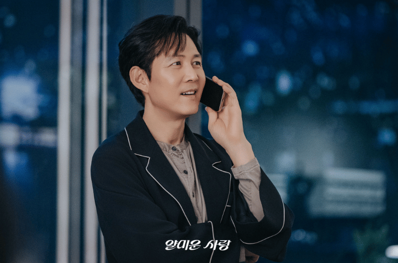 Lee Jung Jae di drama Nice to Not Meet You