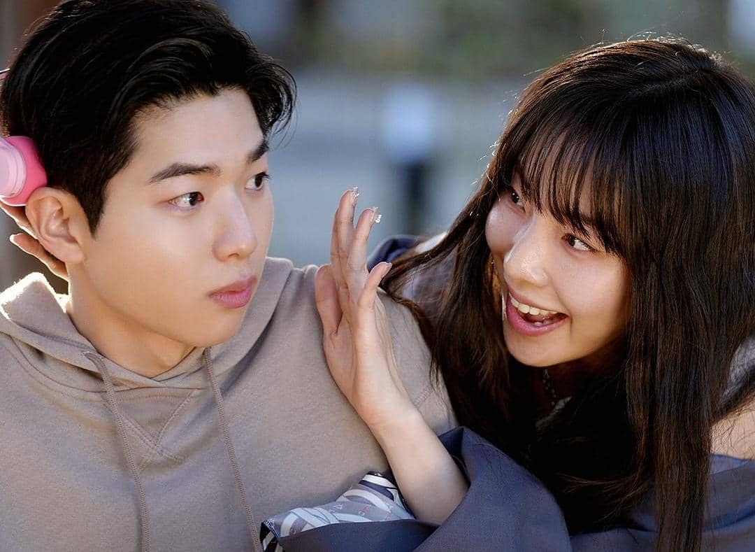 Cha Kang Yoon dan Lee Jini di drama The Dream Life of Mr. Kim