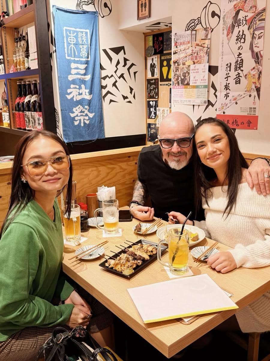 Haico Van Der Veken dan keluarga liburan ke Jepang.