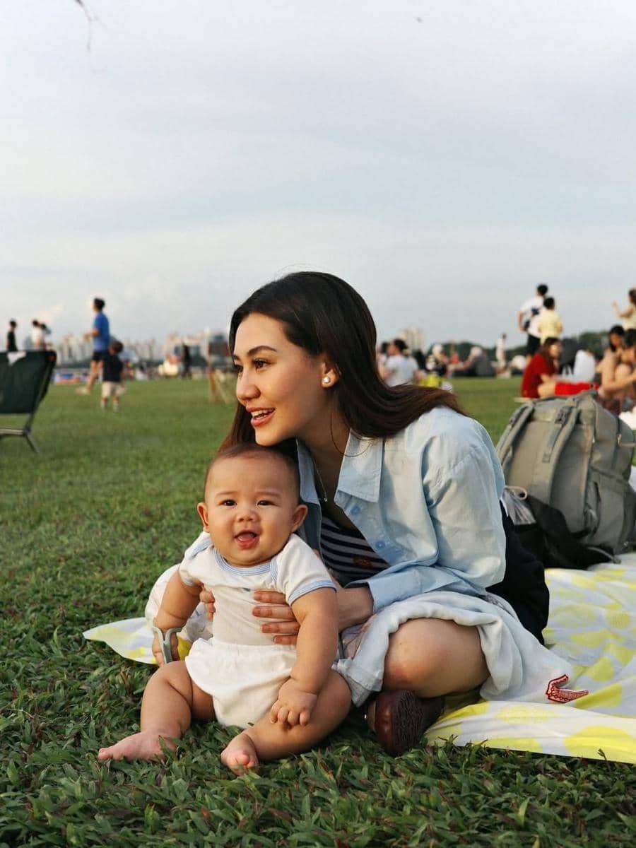 Aaliyah dan Thariq ajak Arash Main di Rooftop Marina Barrage.