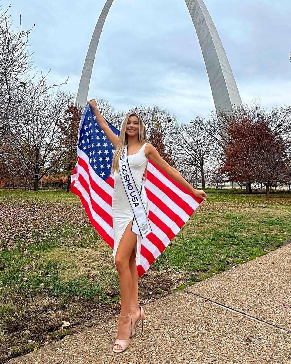 potret Yolina Lindquist, Miss Cosmo Amerika Serikat 2025