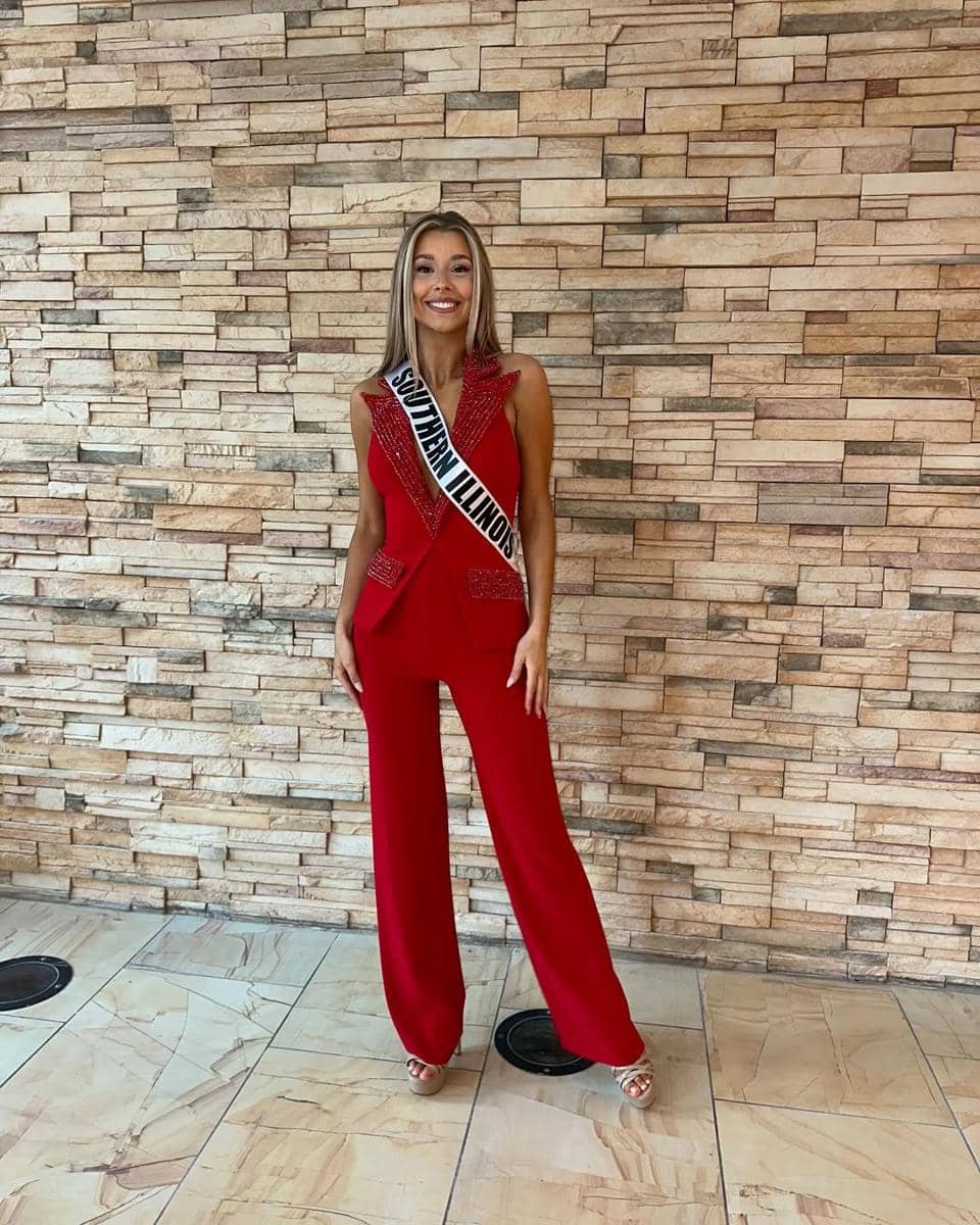 potret Yolina Lindquist, Miss Cosmo Amerika Serikat 2025