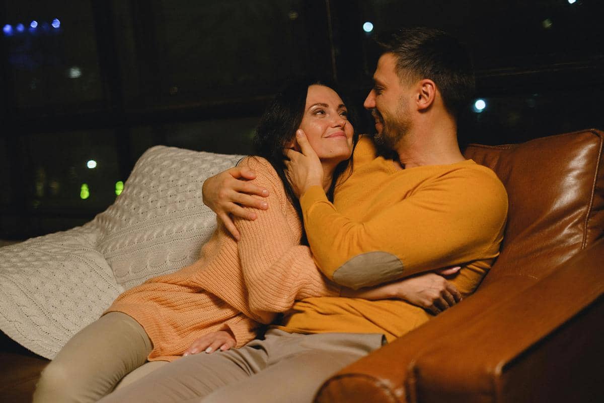 ilustrasi jatuh cinta 