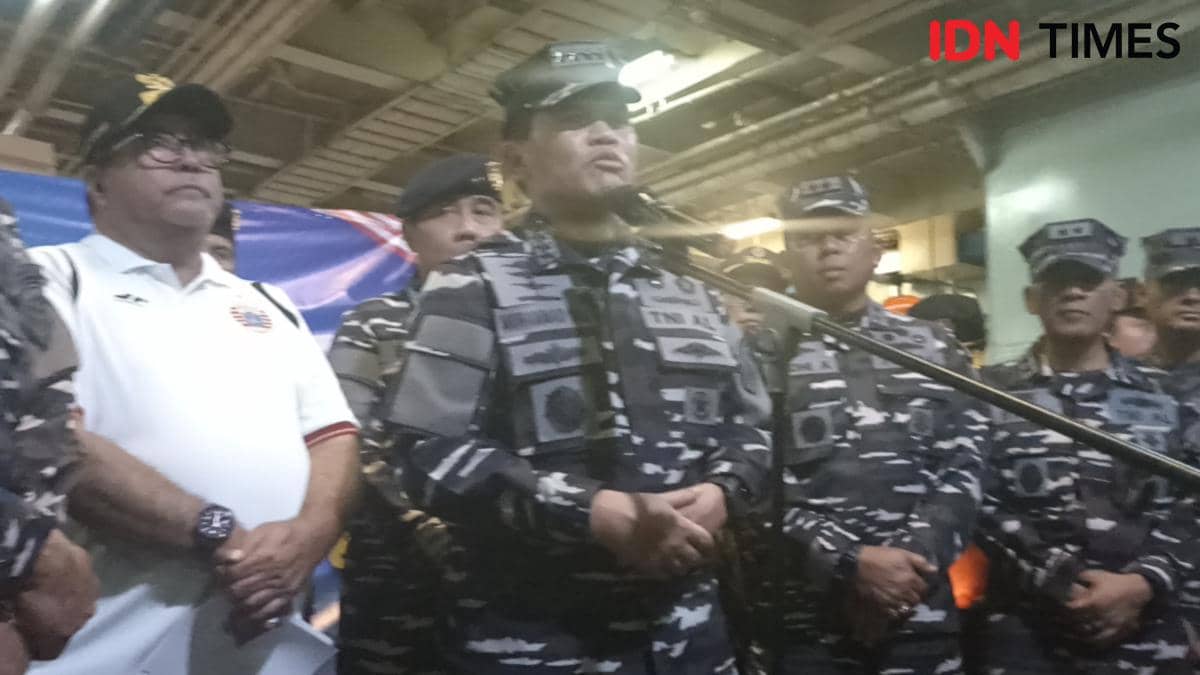 Kasal dan Rano Lepas 3 Kapal Perang Kirim Logistik dan Heli ke Sumatra