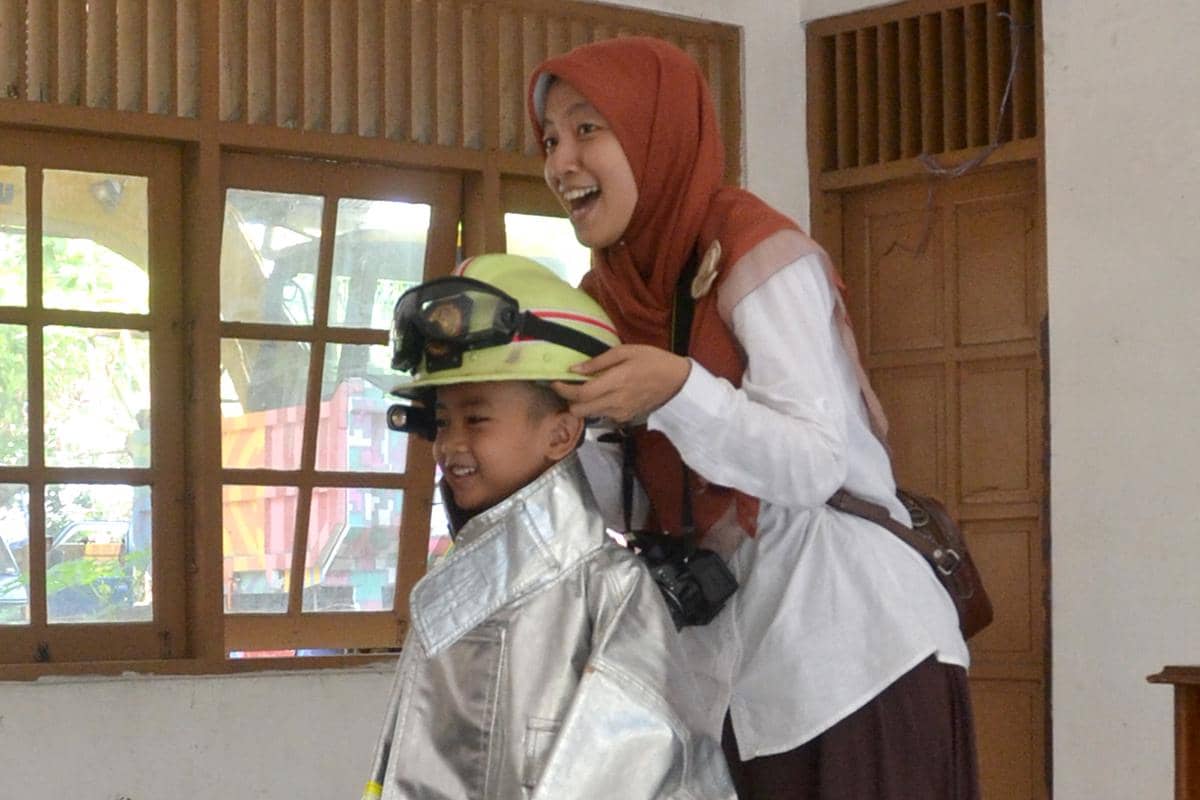 Anis dan adik RHI.JPG