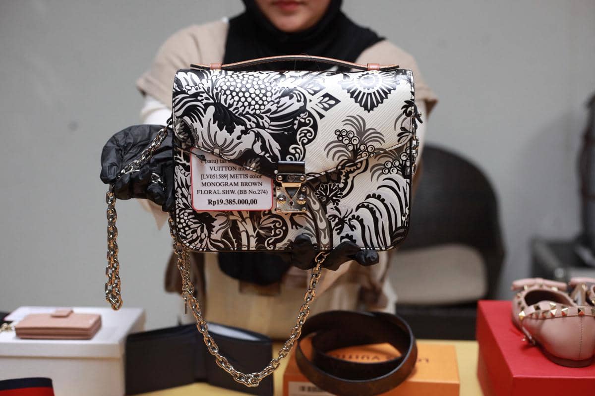 KPK melelang barang sitaan koruptor