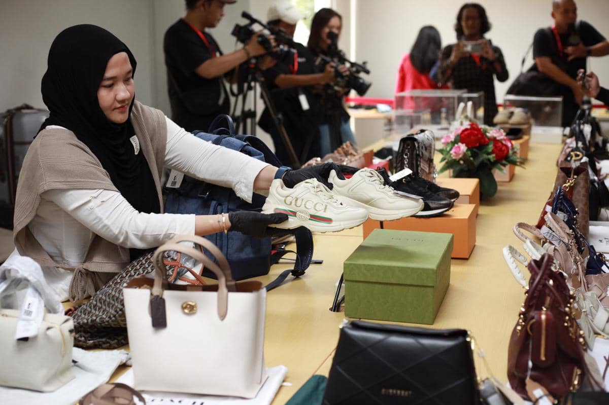 KPK melelang barang sitaan koruptor