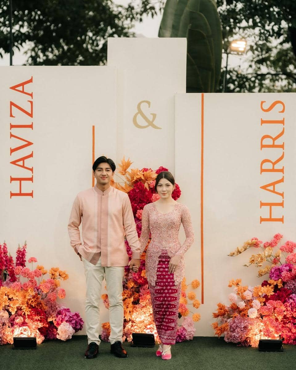 Lamaran Harris Vriza dan Haviza Devi Anjani.