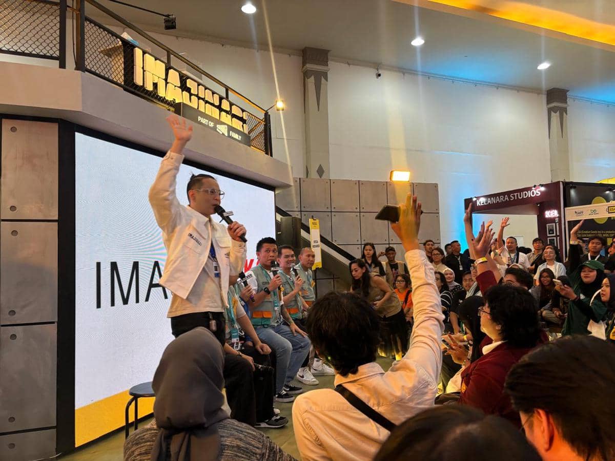 Agak Laen Menyala Pantiku di JAFF Market, Minggu (30/11/2025). (IDN Times/Herlambang Jati Kusumo)