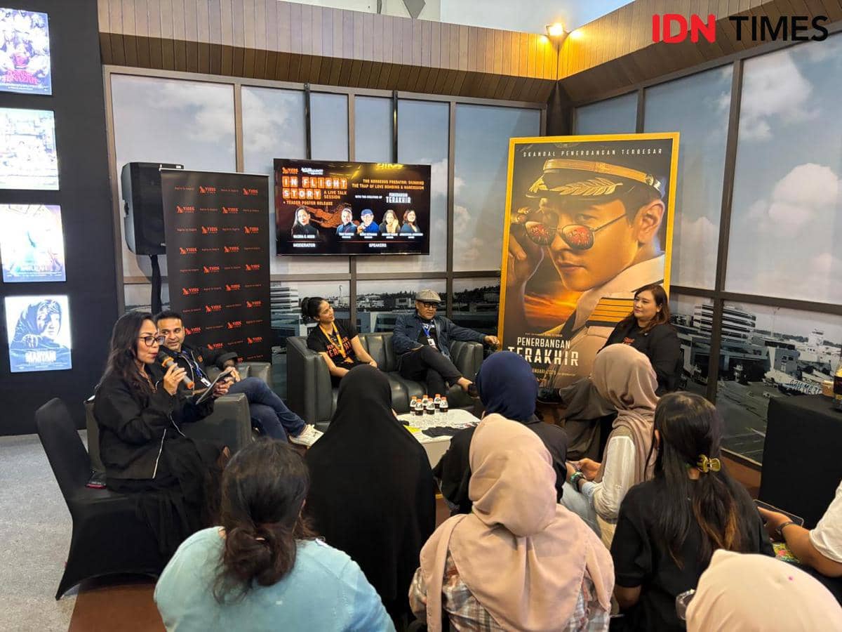 Jumpa pers Film Penerbangan Terakhir, dalam agenda JAFF Market 2025, di JEC Yogyakarta, Minggu (30/11/2025). (IDN Times/Herlambang Jati Kusumo)