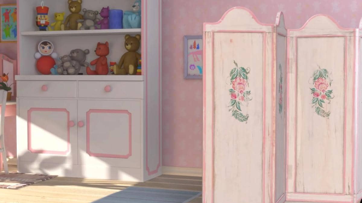 potret pajangan dan beberapa dekorasi yang ditempel di kamar Masha