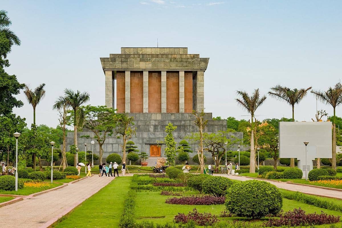 potret Ho Chi Minh Mausoleum