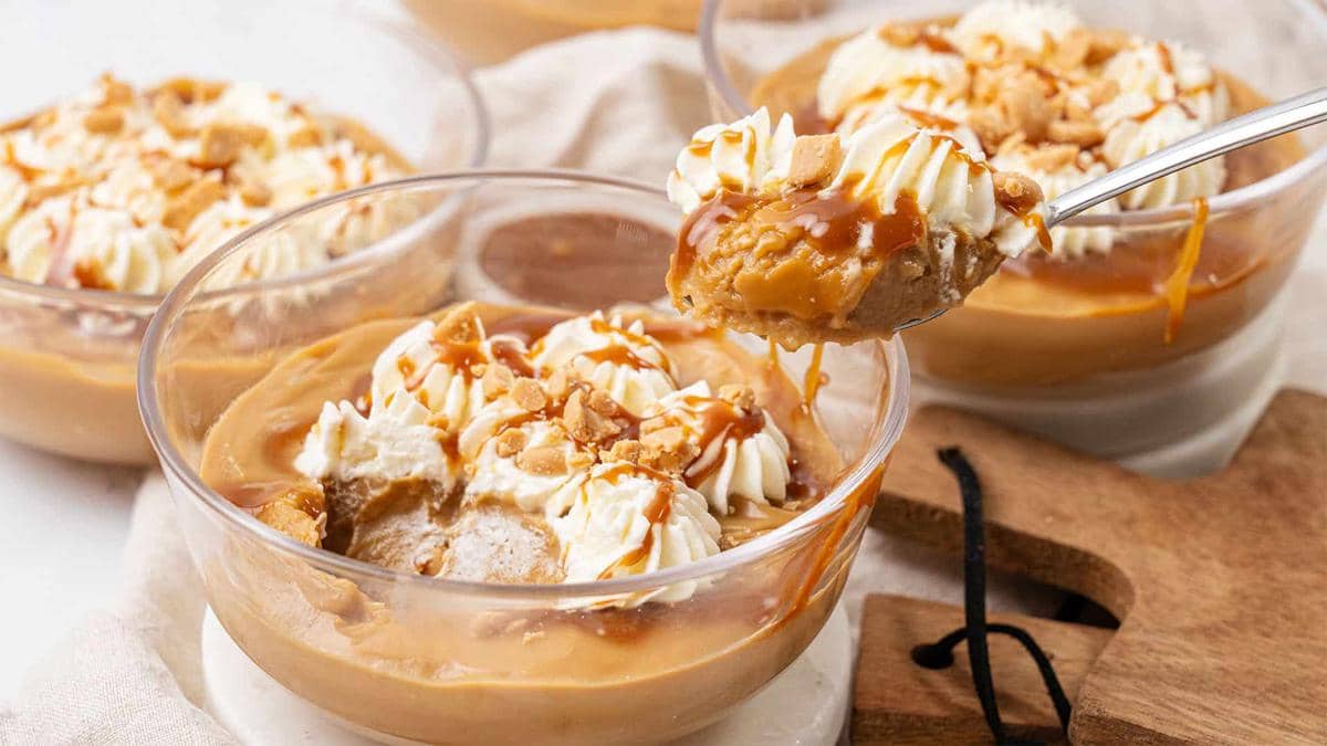 ilustrasi butterscotch pudding