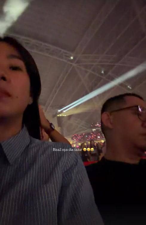 MUA hits, Marlene Hariman Nonton Konser BLACKPINK di Singapura