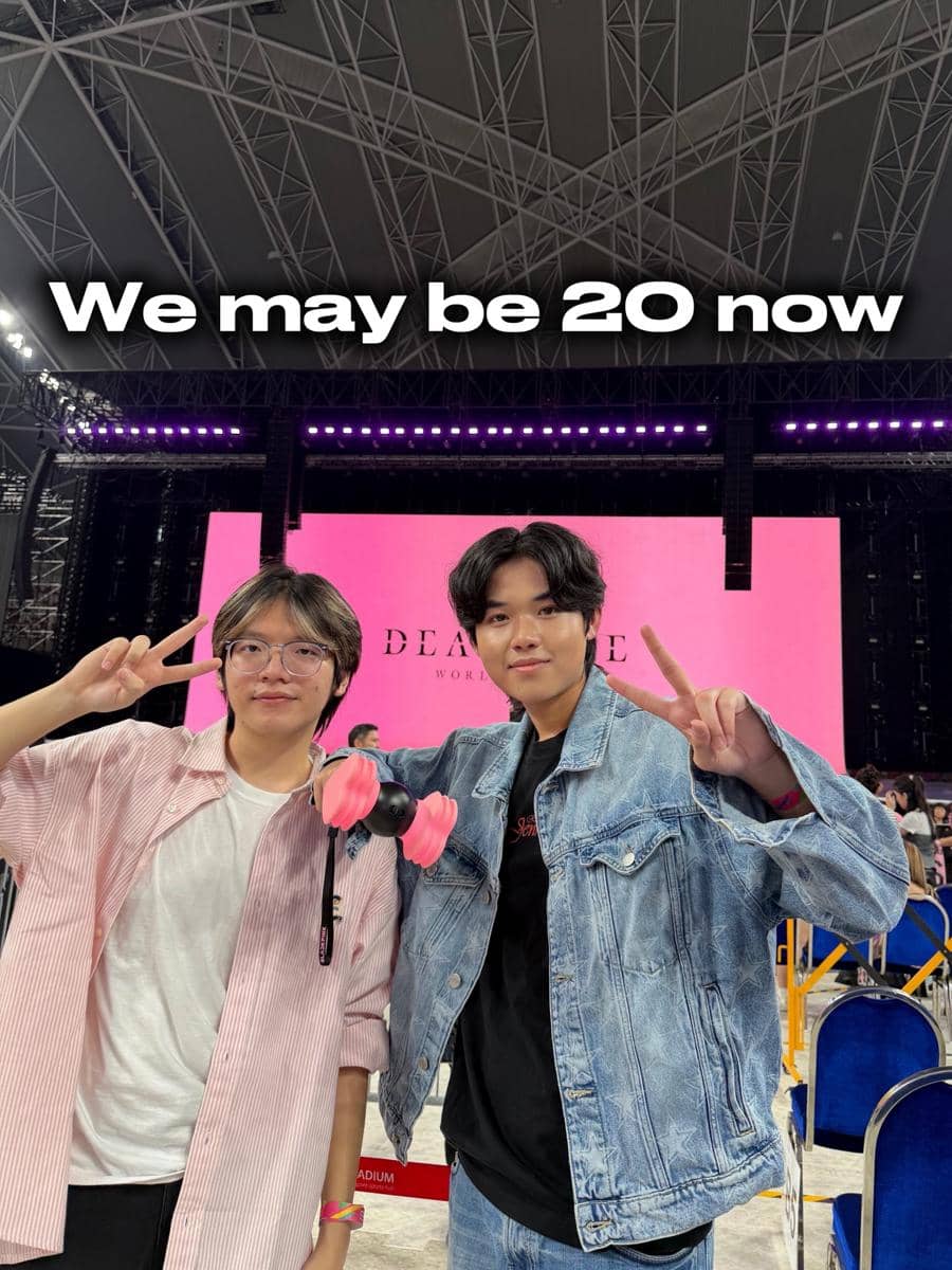 Axel dan Shandy Clash of Champions Nonton Konser BLACKPINK di Singapura