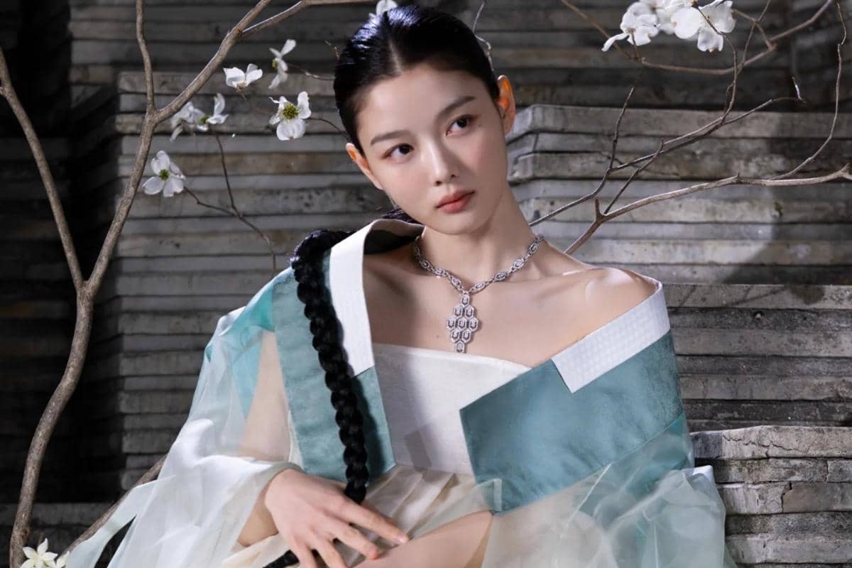 still cuts drama Dear X