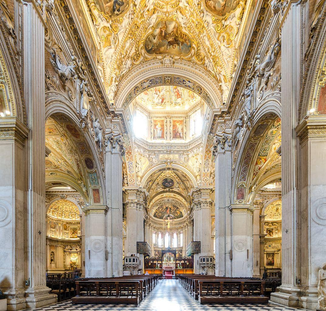 potret interior Basilika St. Maria Maggiore, Bergamo yang menakjubkan